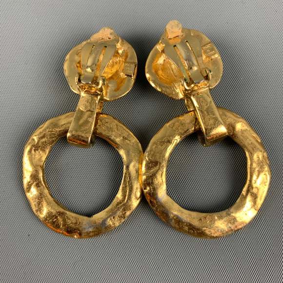 YVES SAINT LAURENT Rive Gauche Gold Hammered Metal Clip-On Earrings - Picture 2 of 3